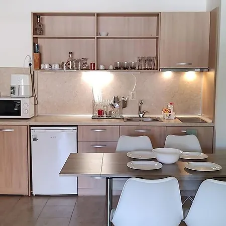Apartment на метри от плажа
